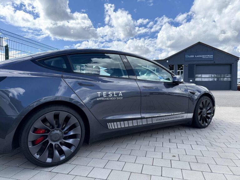 LZD-Lackzentrum-Dormagen-Tesla-Body-Shop-Foto-1
